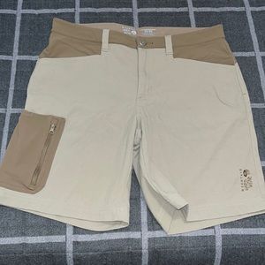 Mountain Hardwear Shorts